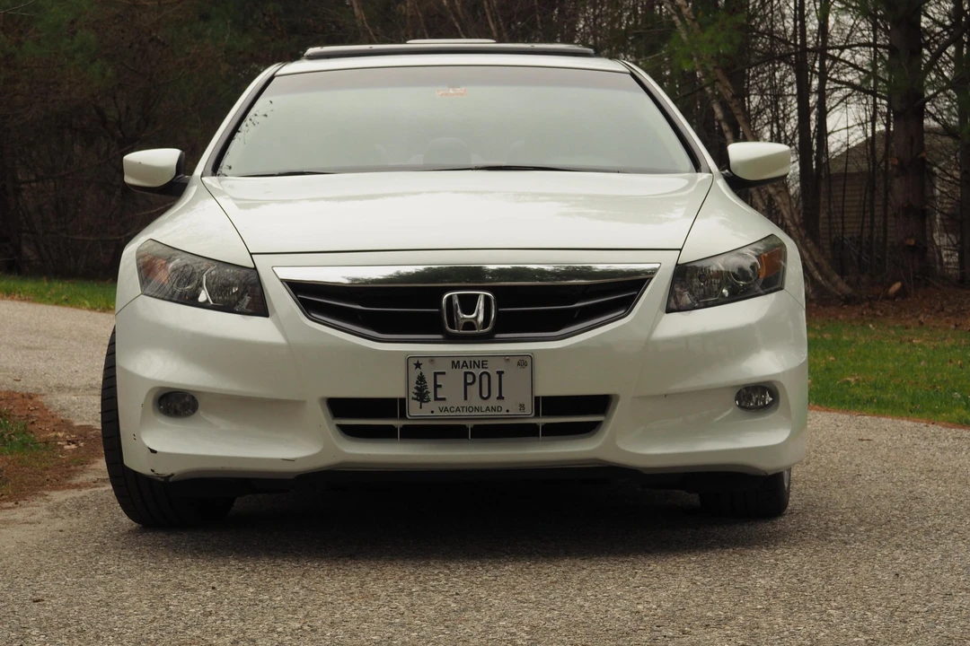 2011 Honda Accord 8th Gen - Image 16 of 31