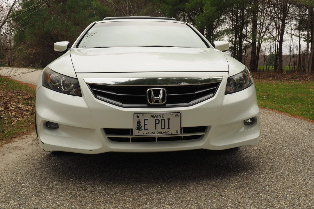 2011 Honda Accord 8th Gen - Image 17 of 31