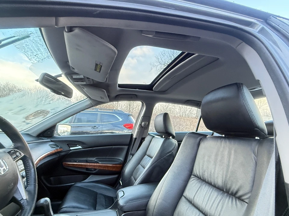 2011 Honda Accord 8th Gen - Image 12 of 21