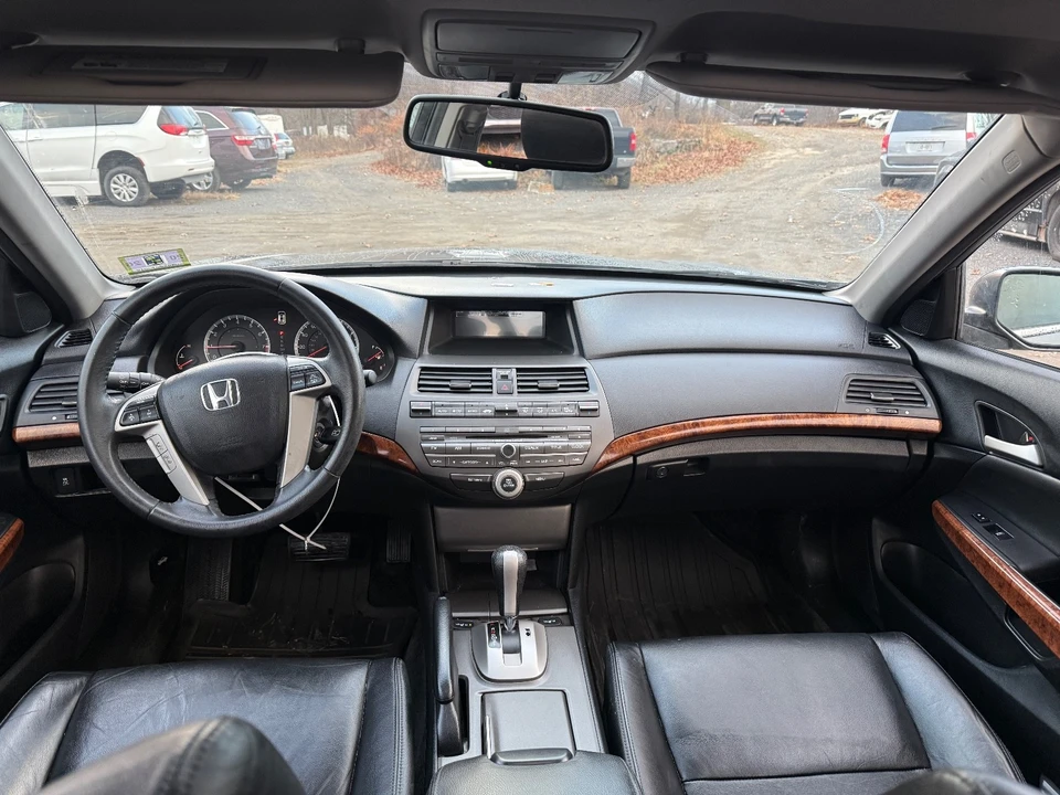 2011 Honda Accord 8th Gen - Image 13 of 21
