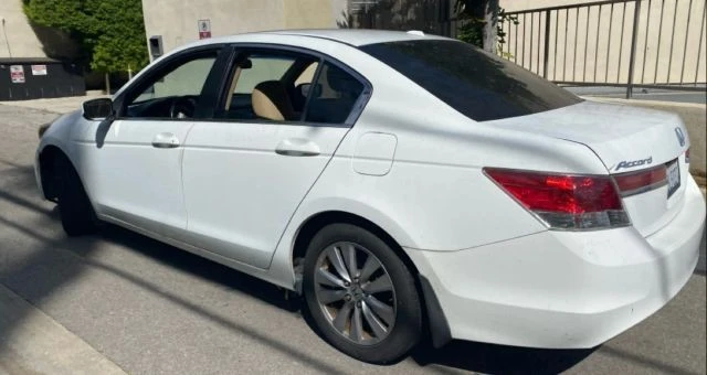 2011 Honda Accord 8th Gen - Image 2 of 11