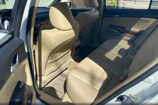 2011 Honda Accord 8th Gen - Image 9 of 11
