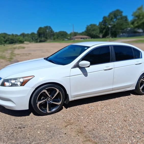 2011 Honda Accord 8th Gen - Image 1 of 1