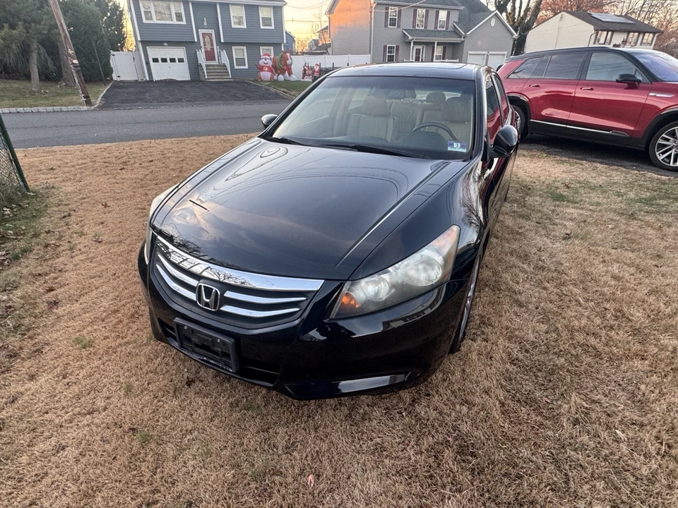 2011 Honda Accord 8th Gen - Image 3 of 14