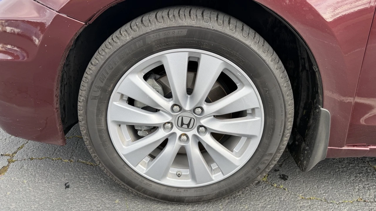 2011 Honda Accord 8th Gen - Image 12 of 21