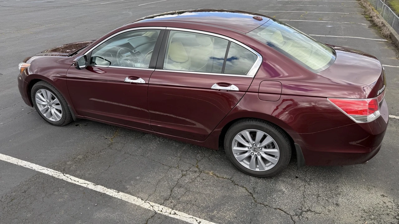 2011 Honda Accord 8th Gen - Image 6 of 21