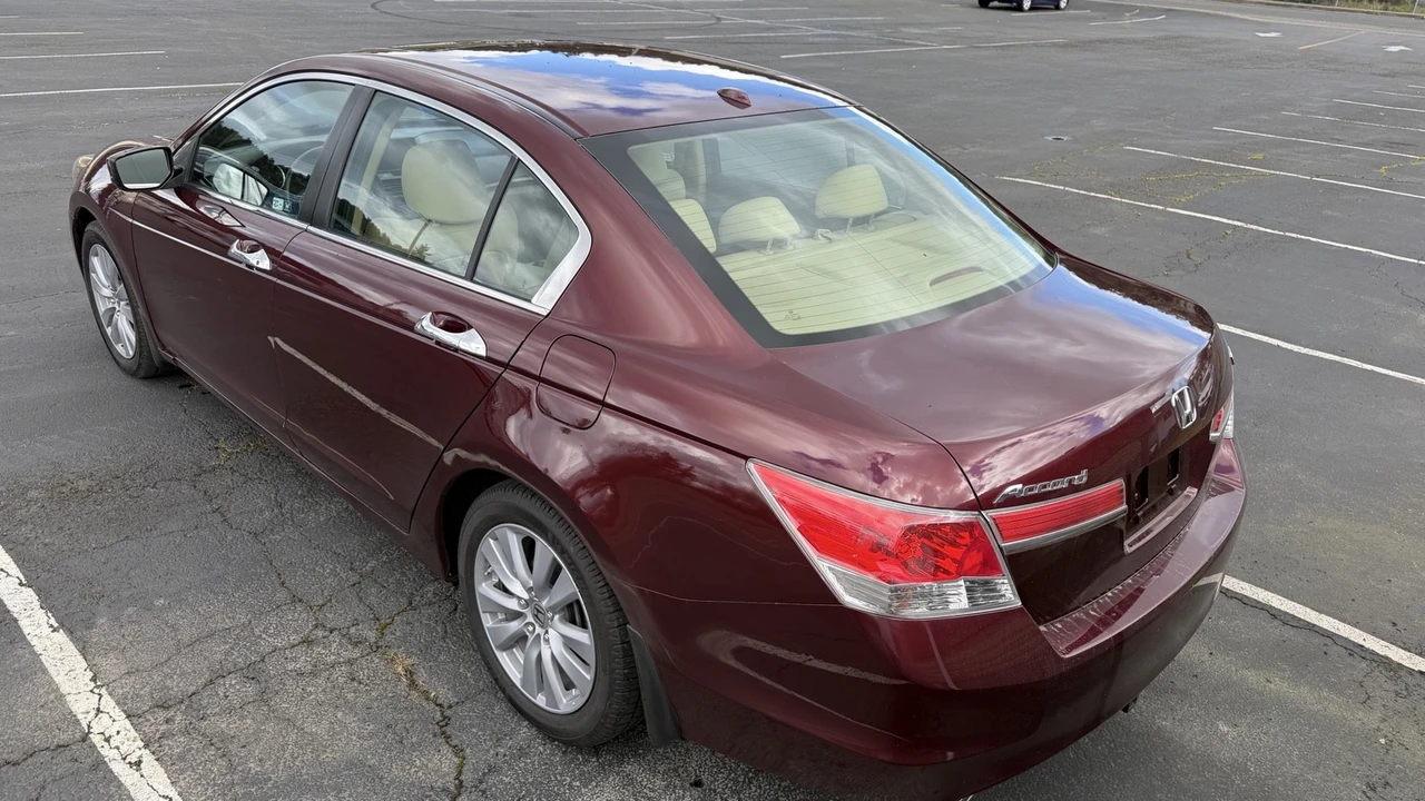2011 Honda Accord 8th Gen - Image 5 of 21
