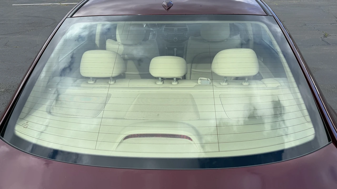 2011 Honda Accord 8th Gen - Image 9 of 21