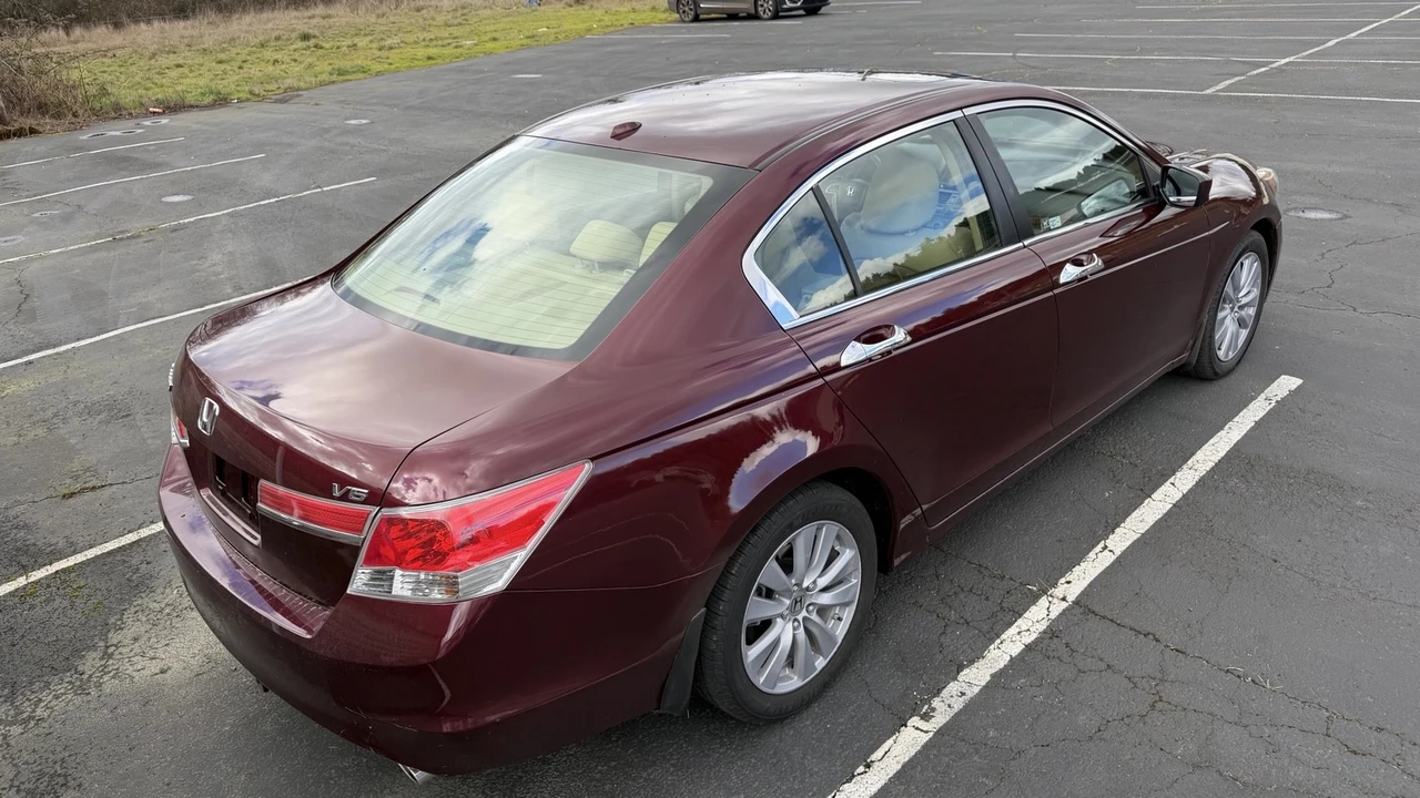 2011 Honda Accord 8th Gen - Image 4 of 21