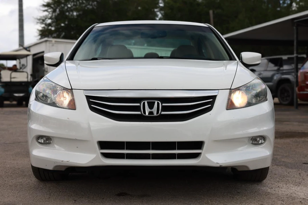 2011 Honda Accord 8th Gen - Image 17 of 21