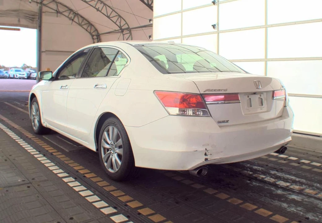2011 Honda Accord 8th Gen - Image 7 of 17