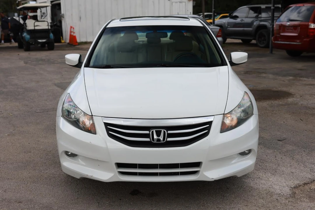 2011 Honda Accord 8th Gen - Image 19 of 21