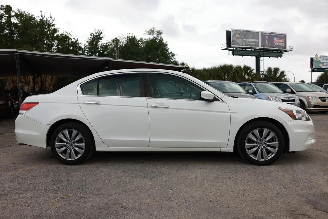 2011 Honda Accord 8th Gen - Image 13 of 21