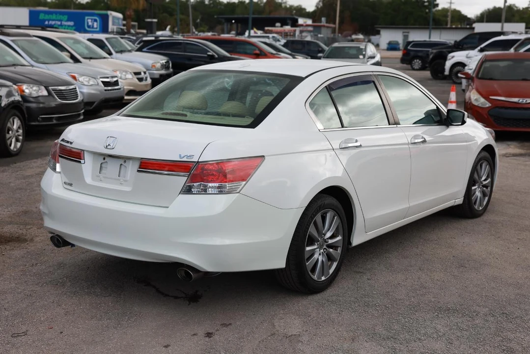 2011 Honda Accord 8th Gen - Image 11 of 21