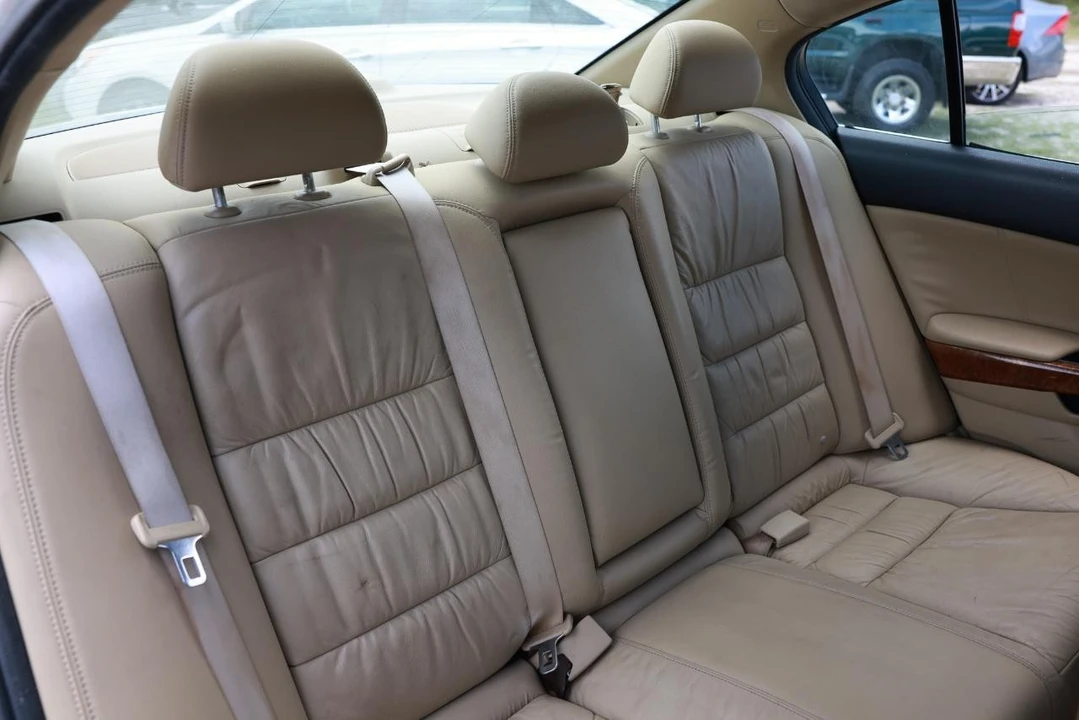 2011 Honda Accord 8th Gen - Image 14 of 21