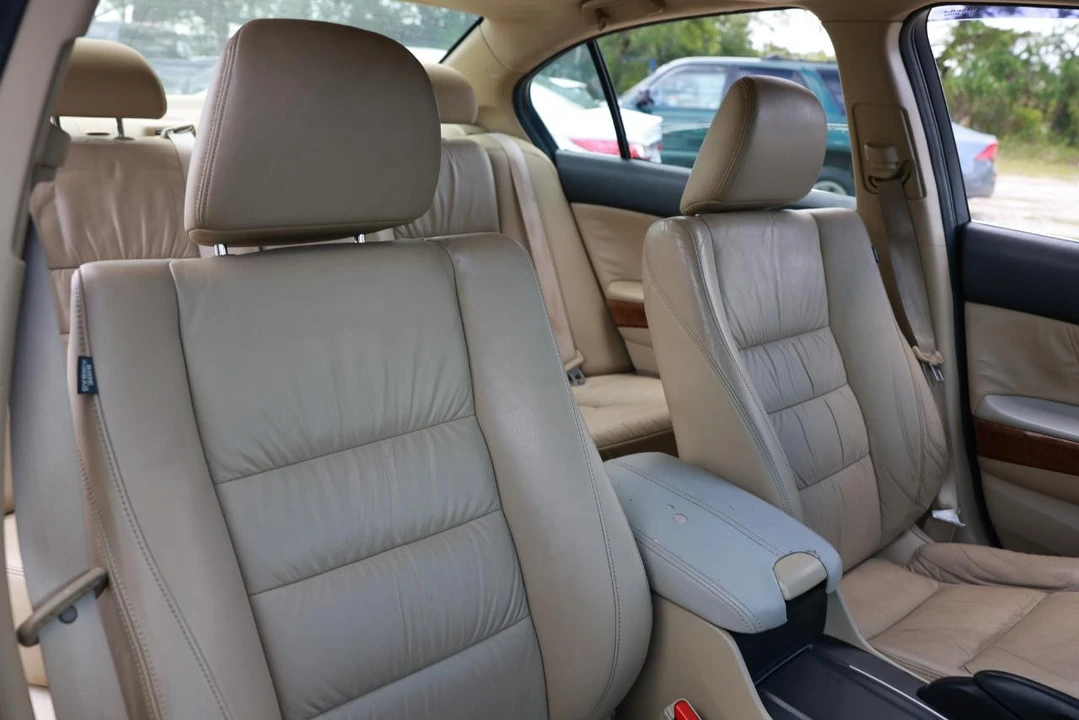 2011 Honda Accord 8th Gen - Image 18 of 21