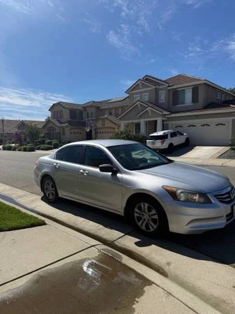 2011 Honda Accord 8th Gen - Image 2 of 6