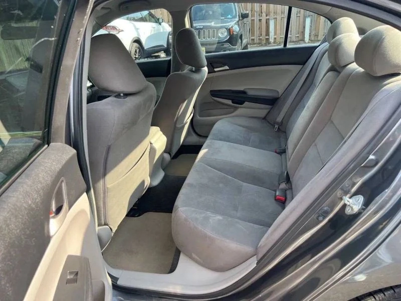 2011 Honda Accord 8th Gen - Image 5 of 6