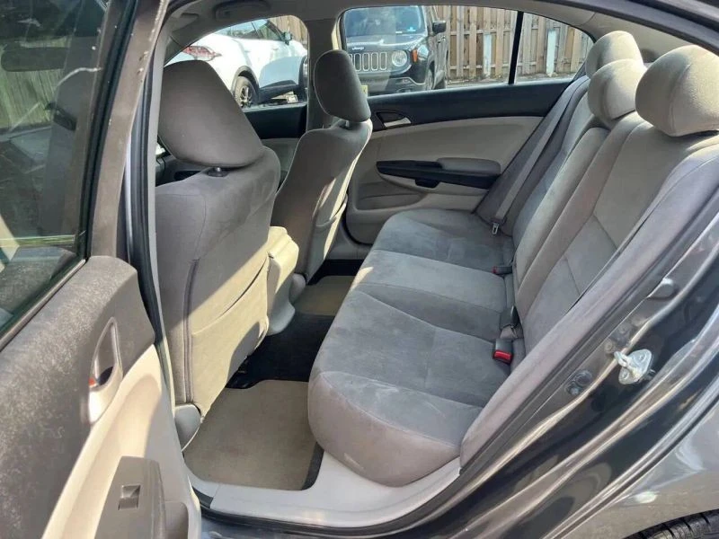 2011 Honda Accord 8th Gen - Image 5 of 6