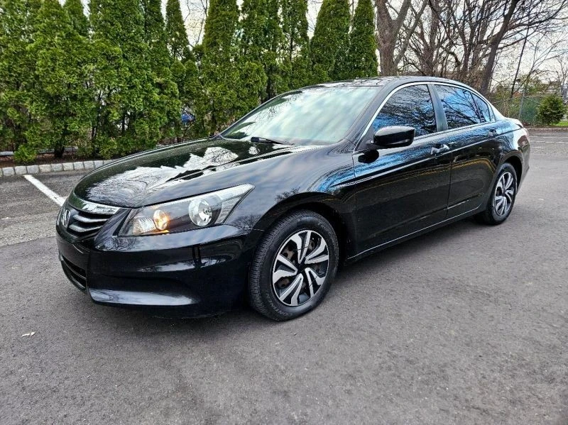 2011 Honda Accord 8th Gen - Image 5 of 12