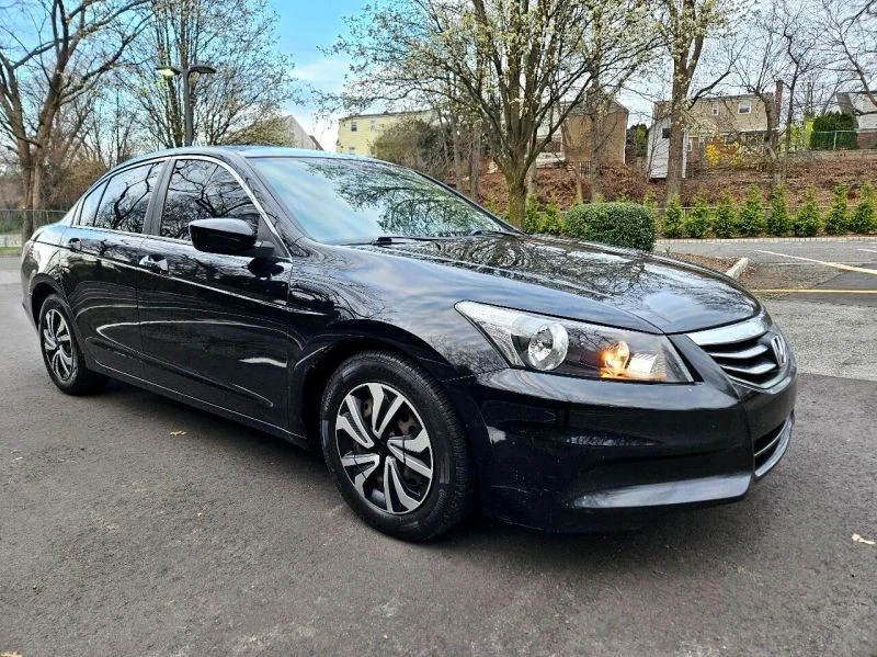 2011 Honda Accord 8th Gen - Image 3 of 12