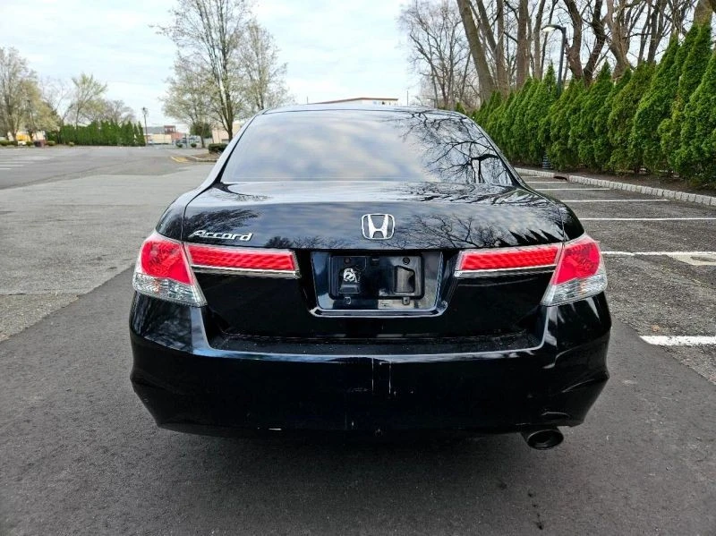 2011 Honda Accord 8th Gen - Image 8 of 12