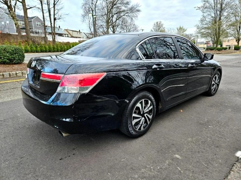2011 Honda Accord 8th Gen - Image 9 of 12