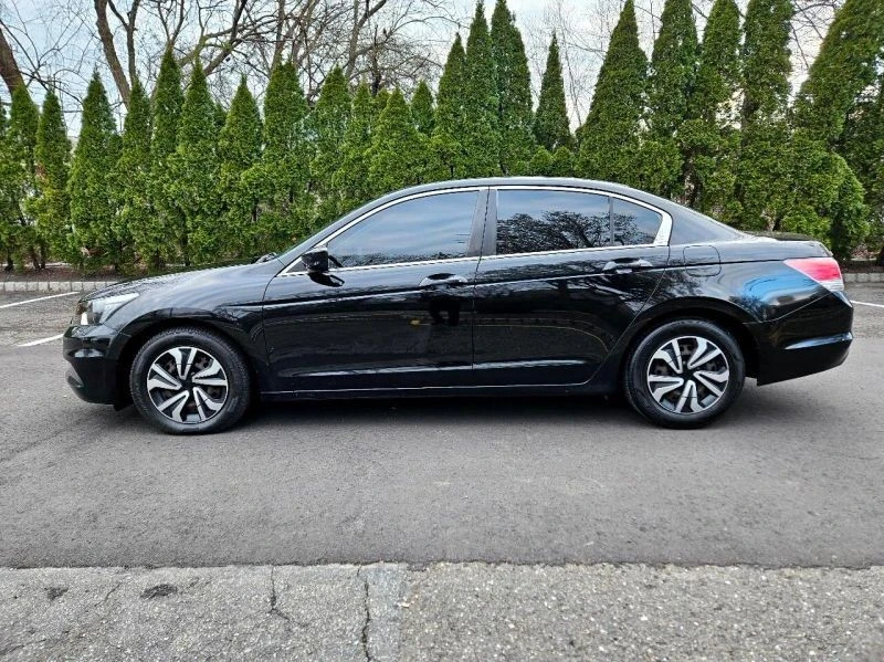 2011 Honda Accord 8th Gen - Image 6 of 12
