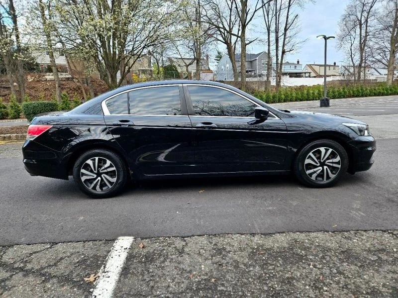 2011 Honda Accord 8th Gen - Image 10 of 12