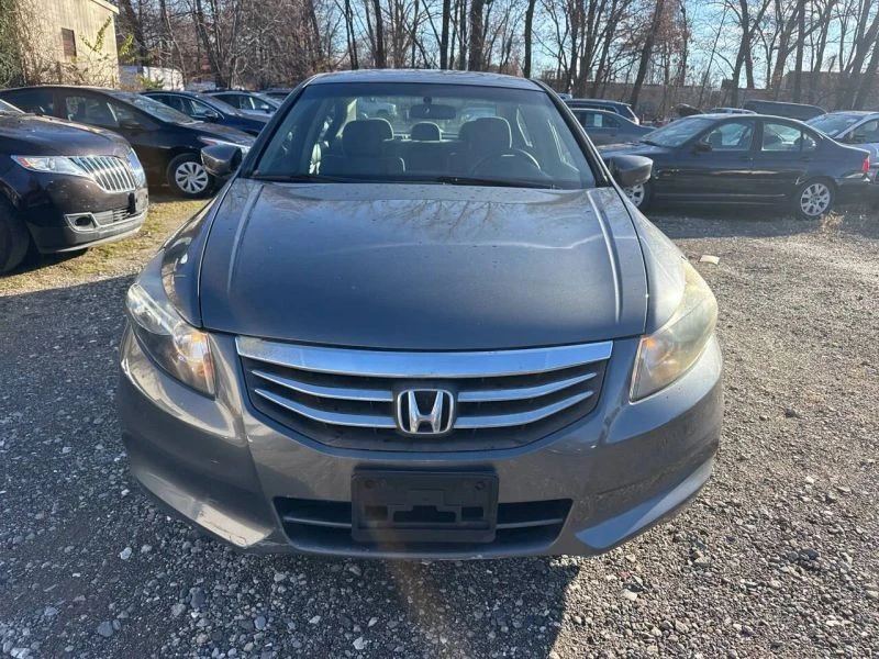 2011 Honda Accord 8th Gen - Image 3 of 12