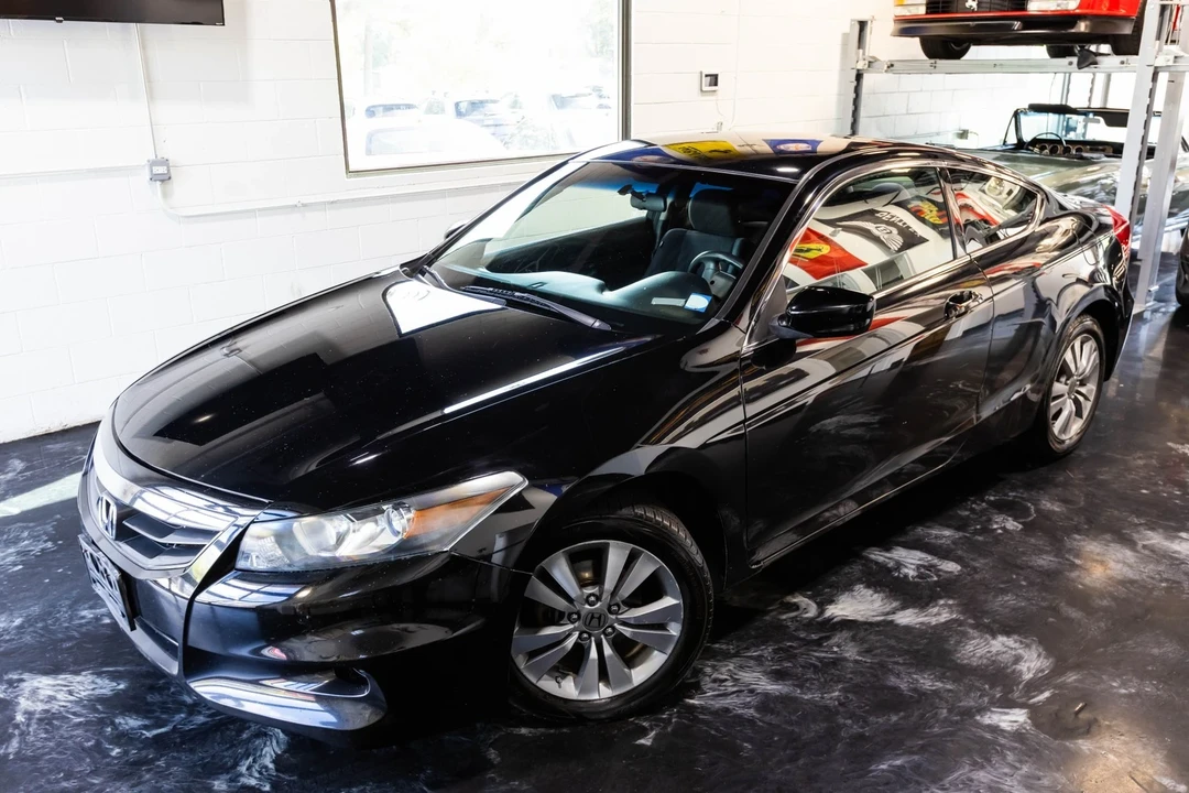 2011 Honda Accord 8th Gen - Image 2 of 12
