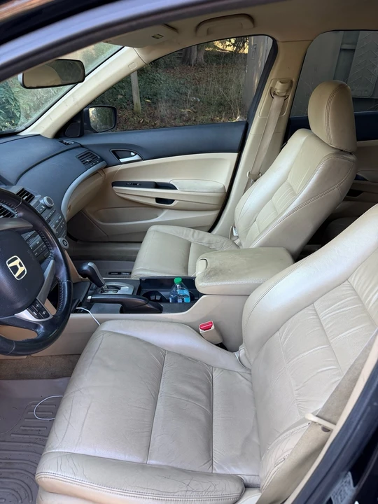 2011 Honda Accord 8th Gen - Image 5 of 14