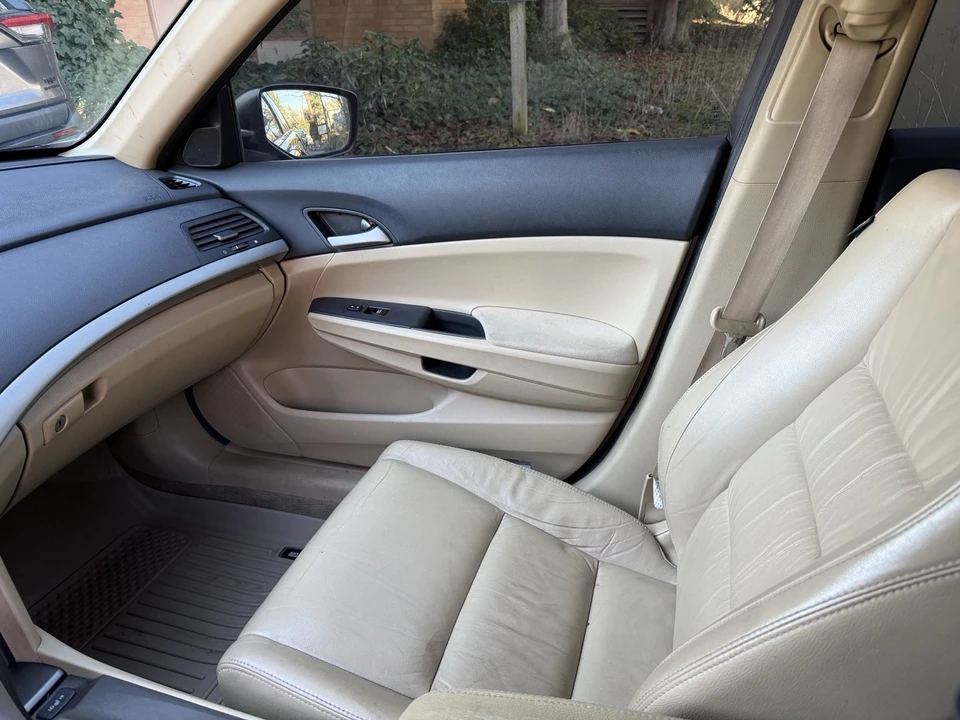 2011 Honda Accord 8th Gen - Image 12 of 14