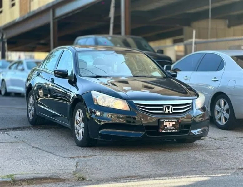 2011 Honda Accord 8th Gen - Image 3 of 12