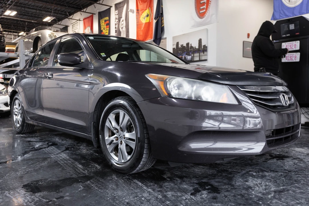 2011 Honda Accord 8th Gen - Image 17 of 21