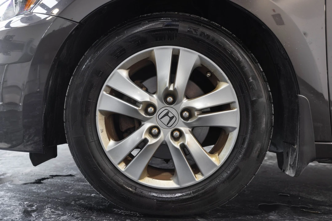 2011 Honda Accord 8th Gen - Image 5 of 21