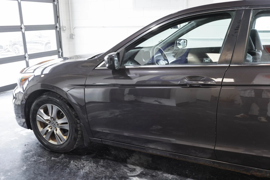 2011 Honda Accord 8th Gen - Image 3 of 12