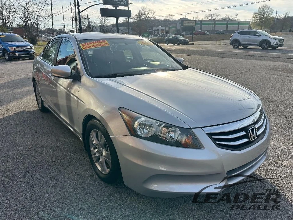 2011 Honda Accord 8th Gen - Image 2 of 8