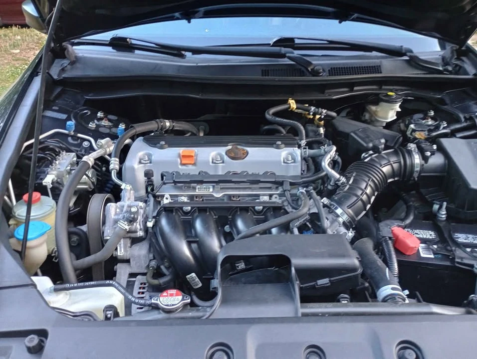 2011 Honda Accord 8th Gen - Image 18 of 20