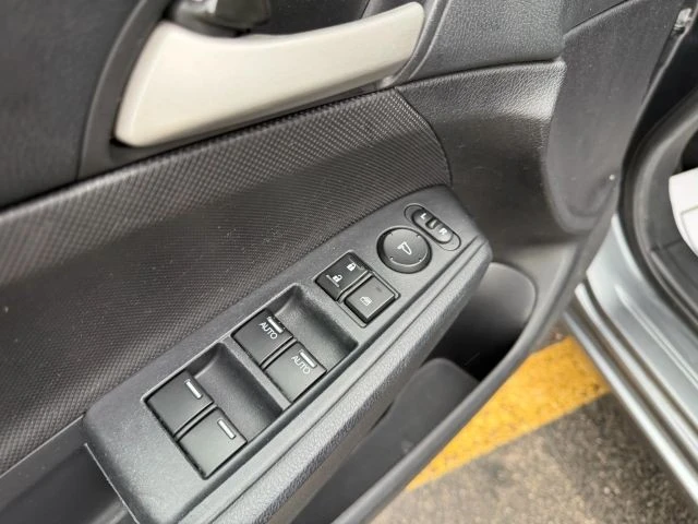 2011 Honda Accord 8th Gen - Image 14 of 21