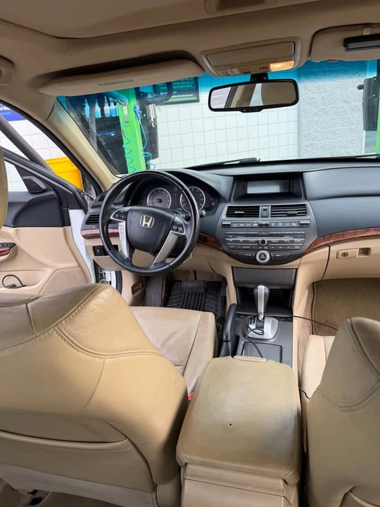 2011 Honda Accord 8th Gen - Image 12 of 15