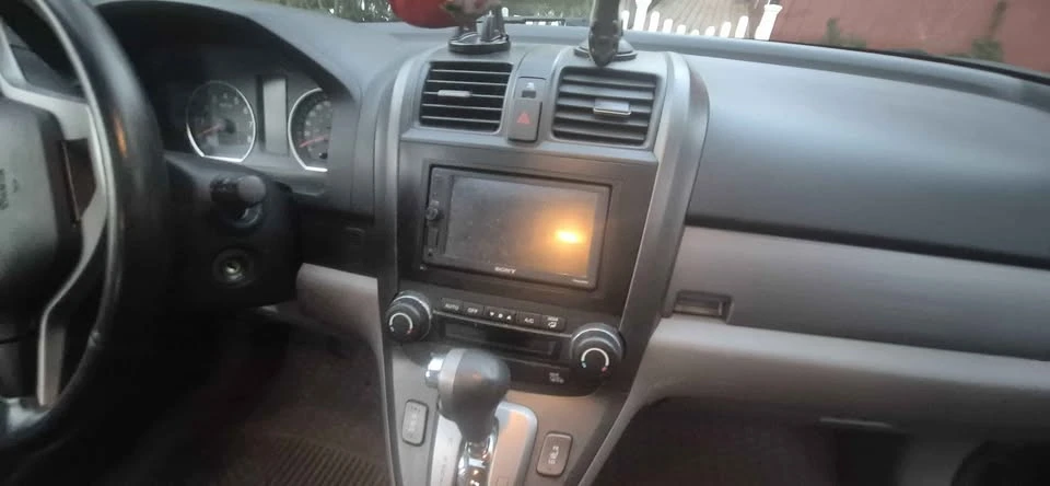2011 Honda CR-V 3rd Gen - Image 4 of 9