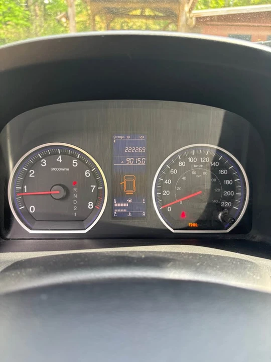2011 Honda CR-V 3rd Gen - Image 3 of 8