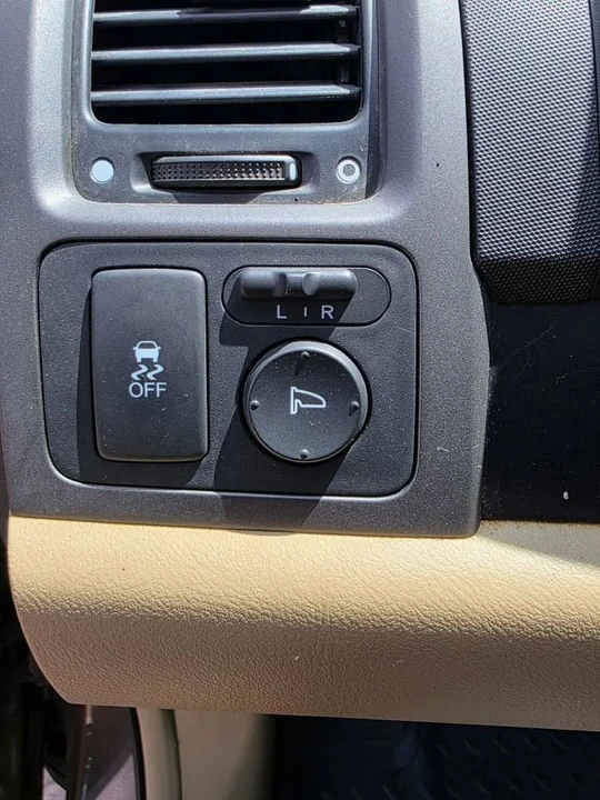 2011 Honda CR-V 3rd Gen - Image 13 of 18