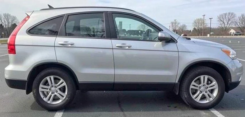 2011 Honda CR-V 3rd Gen - Image 2 of 10