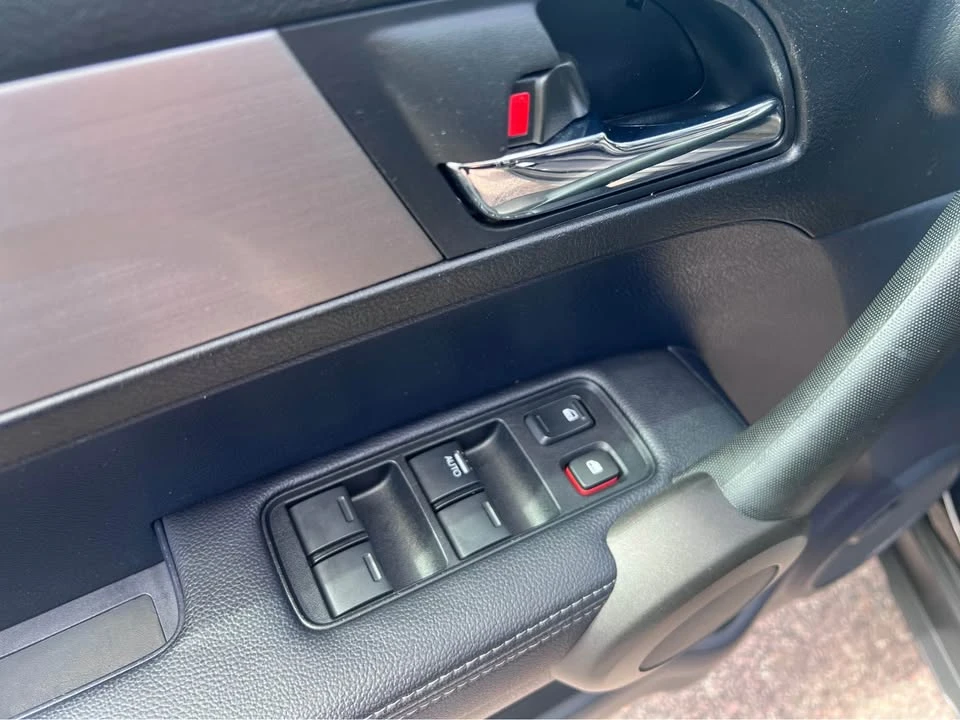 2011 Honda CR-V 3rd Gen - Image 9 of 20