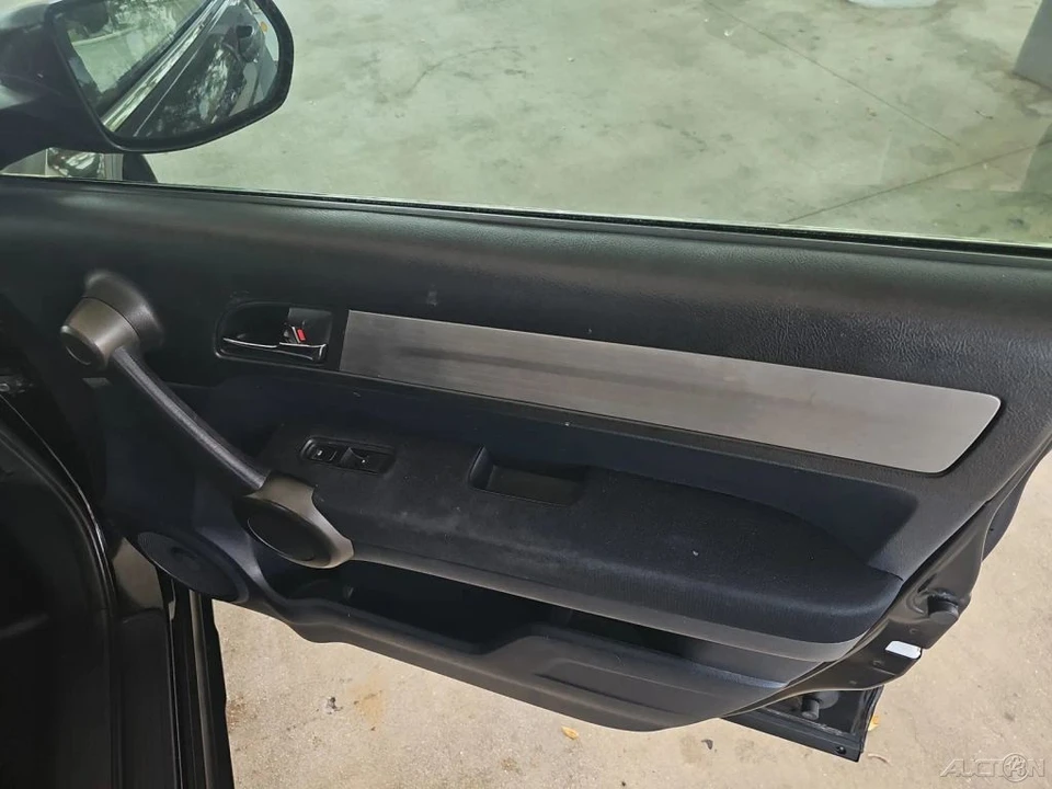 2011 Honda CR-V 3rd Gen - Image 18 of 21
