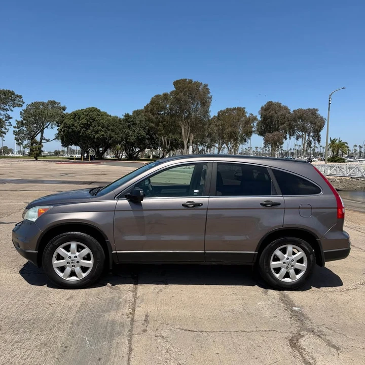 2011 Honda CR-V 3rd Gen - Image 3 of 21