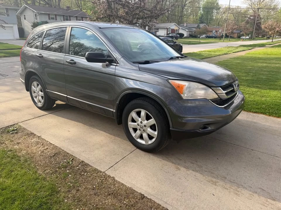 2011 Honda CR-V 3rd Gen - Image 2 of 21