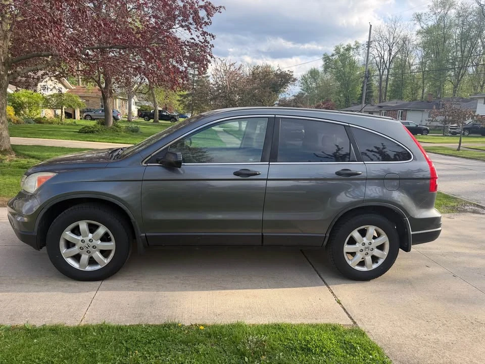 2011 Honda CR-V 3rd Gen - Image 3 of 21